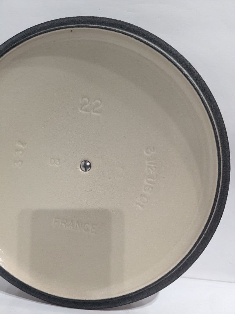 Le Creuset ル・クルーゼ 22cm　ココット　両手鍋　チェリーレッド