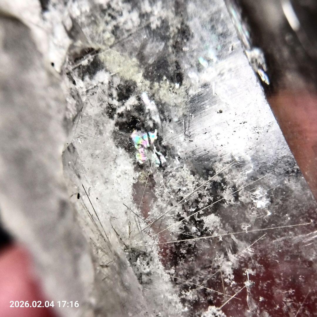 天然ホワイトガーデンクォーツポイント原石 ルチル 虹 アイリス 天然水晶 台座付