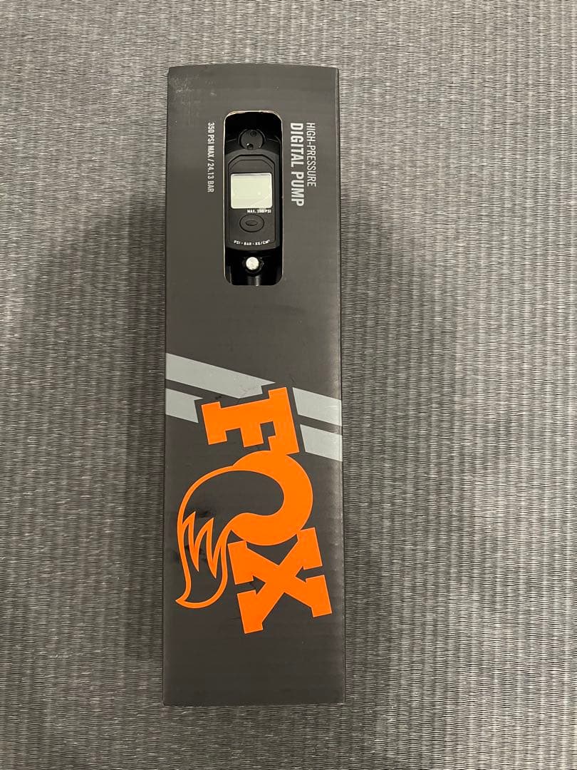 FOX フォックス　デジタルポンプ　サスポンプ　MTB フルサス