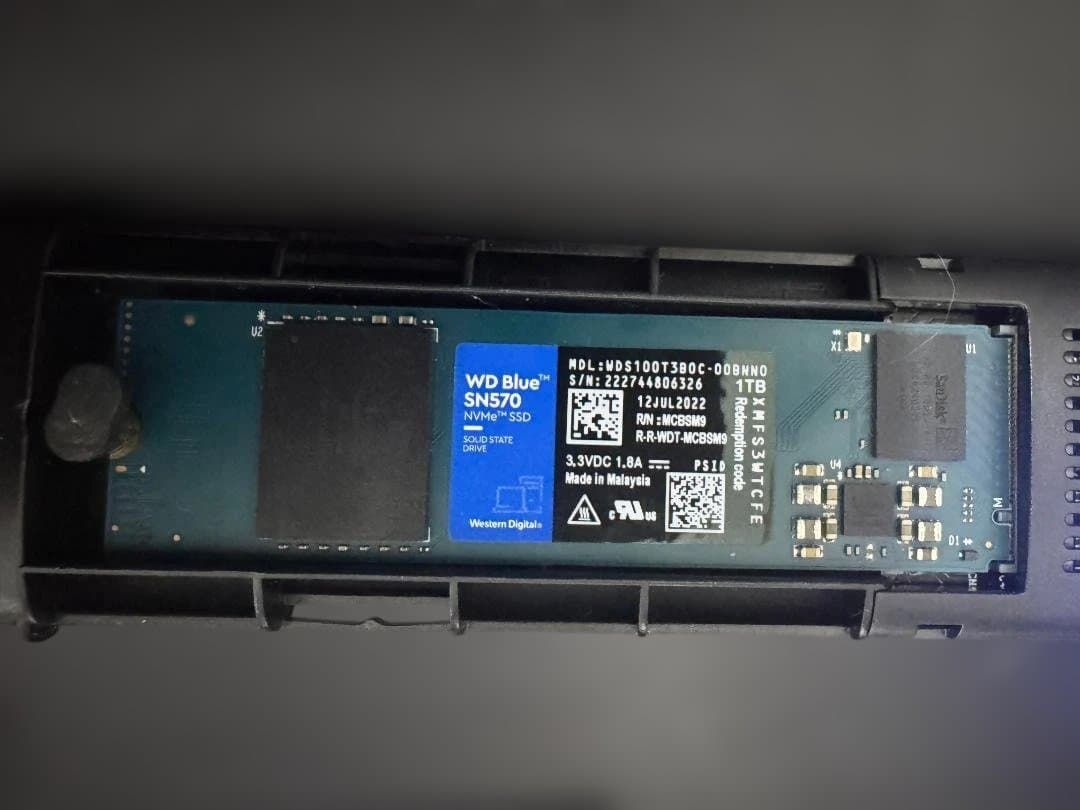 WD Blue SN570 1TB / 正常99% / 使用時間2880h