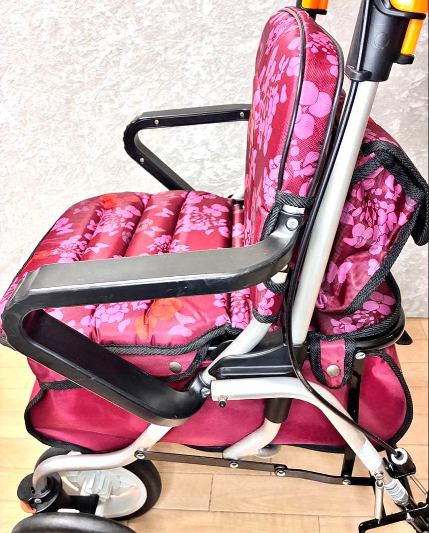 幸和製作所 座れるシルバーカー レコルティST10 ショッピングカー 手押し車