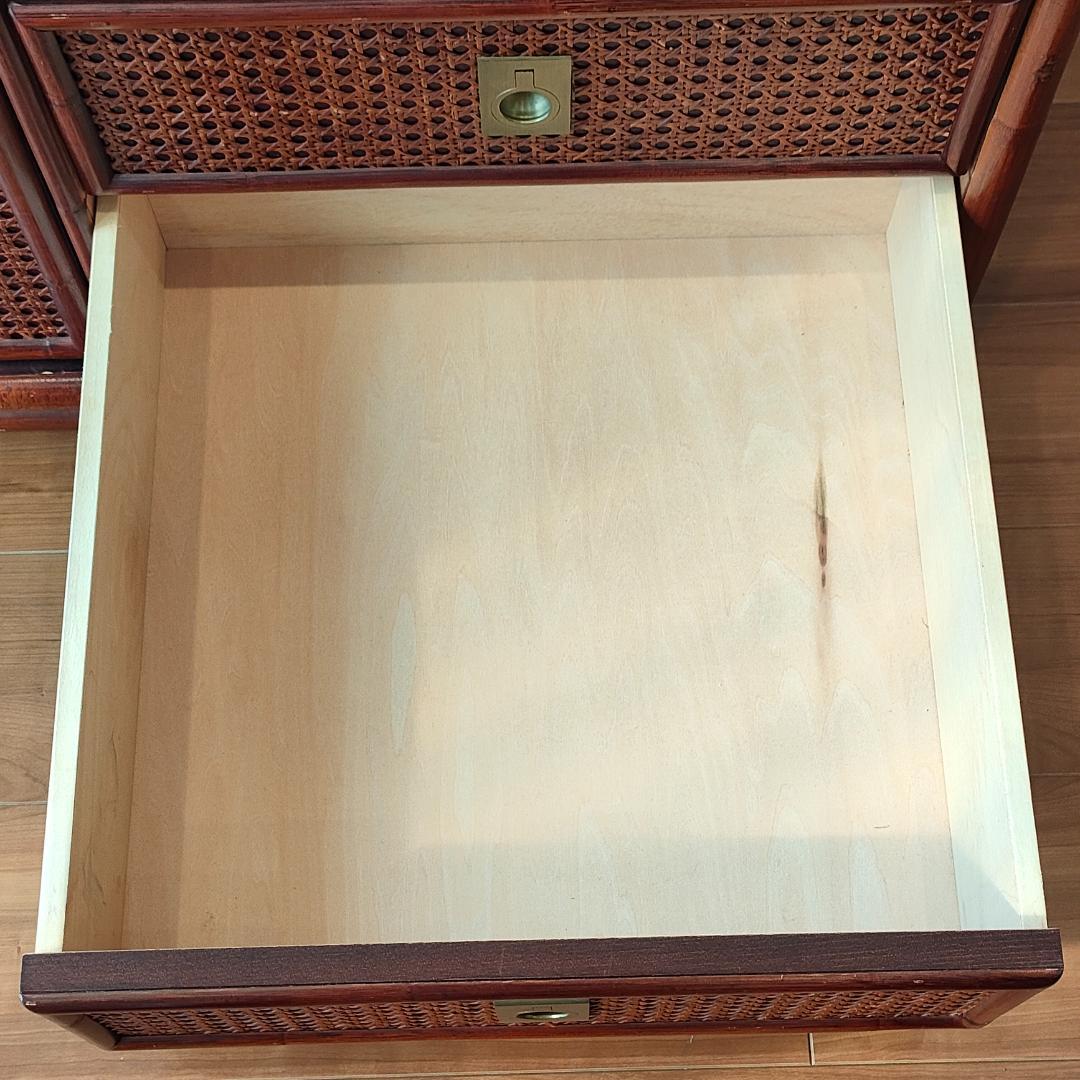 ラタン　チェスト　ガラス天板付き　サイドボード