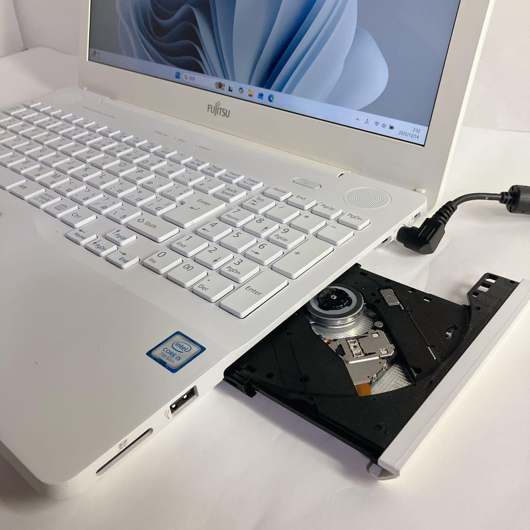 富士通 7世代 Corei5 SSD512GB 16GB　Win11