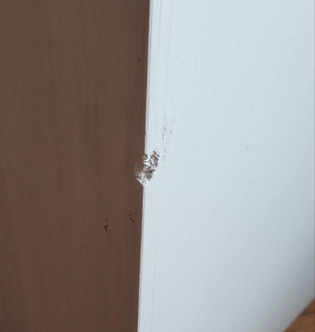 昭和レトロ　古いパタパタ扉の木製収納棚