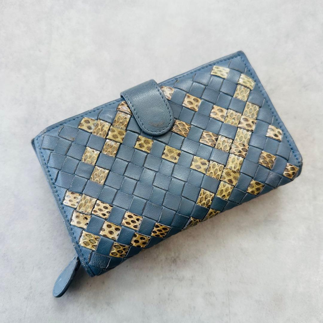 希少✨BOTTEGA VENETA イントレチャート　パイソン　二つ折り財布