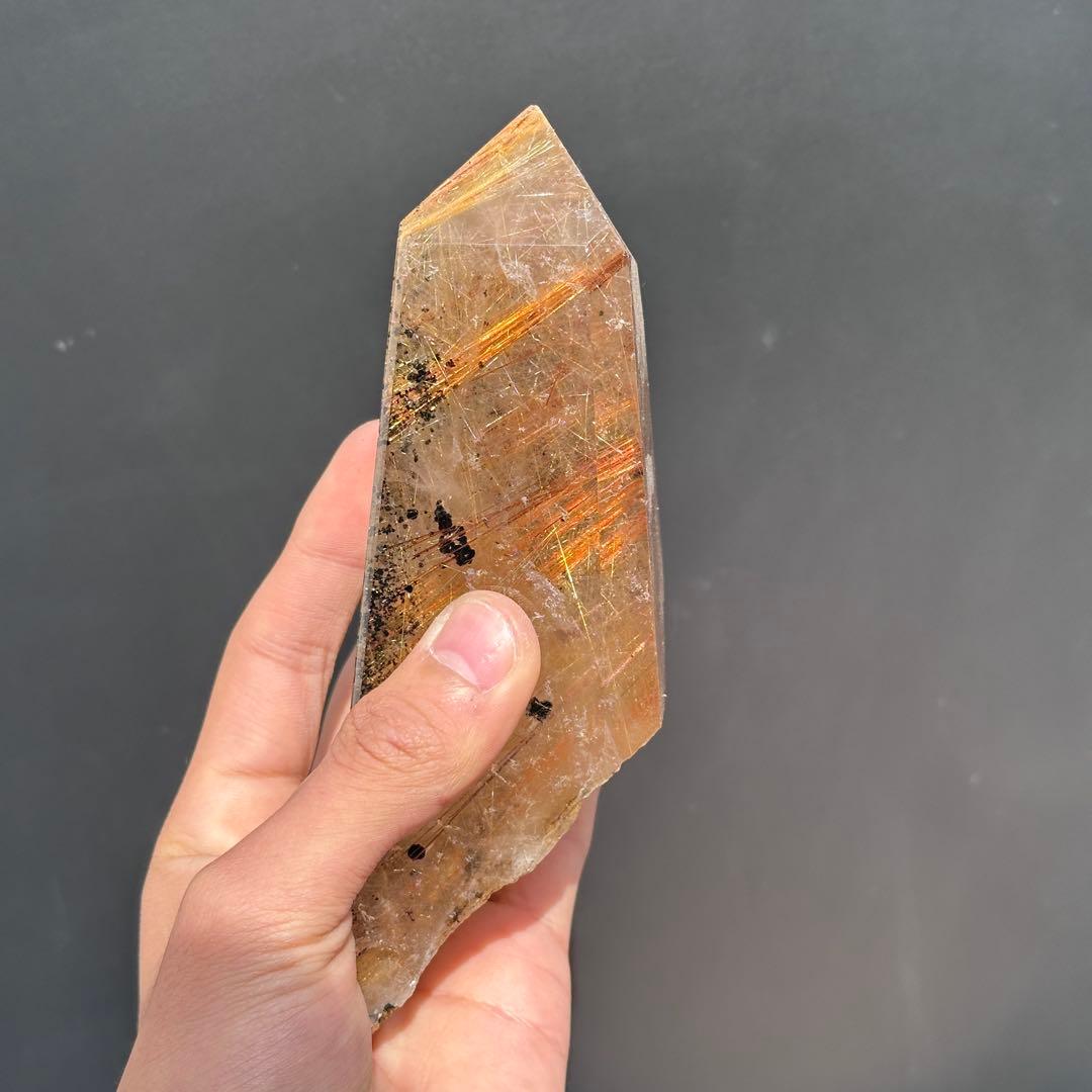 天然石ルチルクォーツのポイント　置物G.63