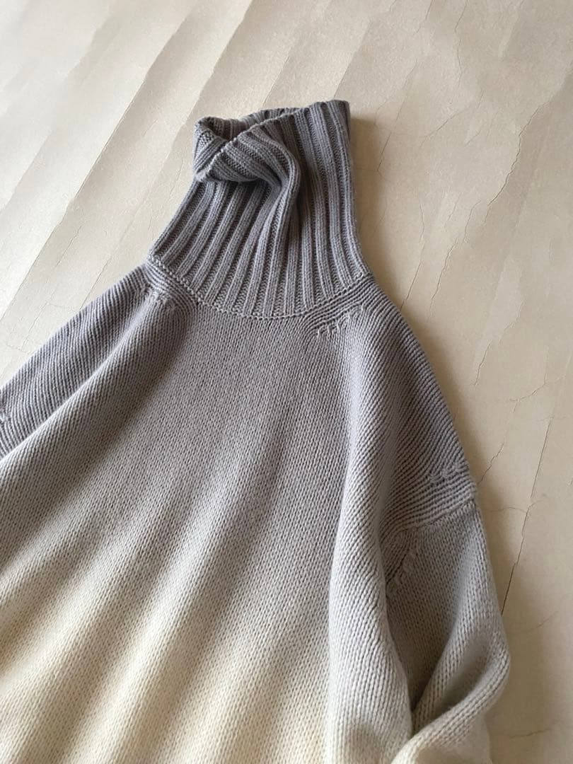 ギャルリーヴィーGALERIE VIEファインウールハンギングダイタートルニット