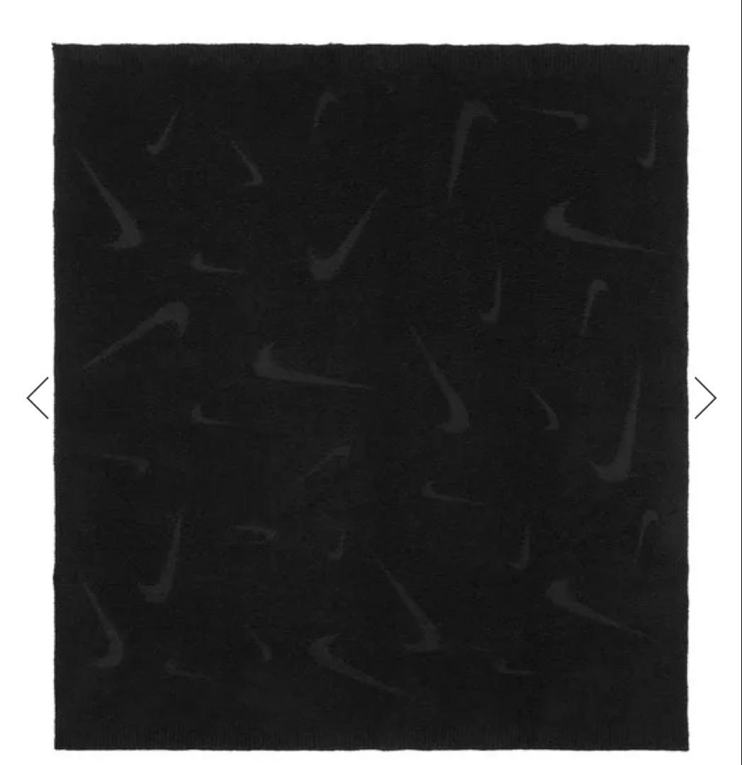 防寒アイテム 大判ブランケット　オーバーサイズ　 ブラック ナイキ