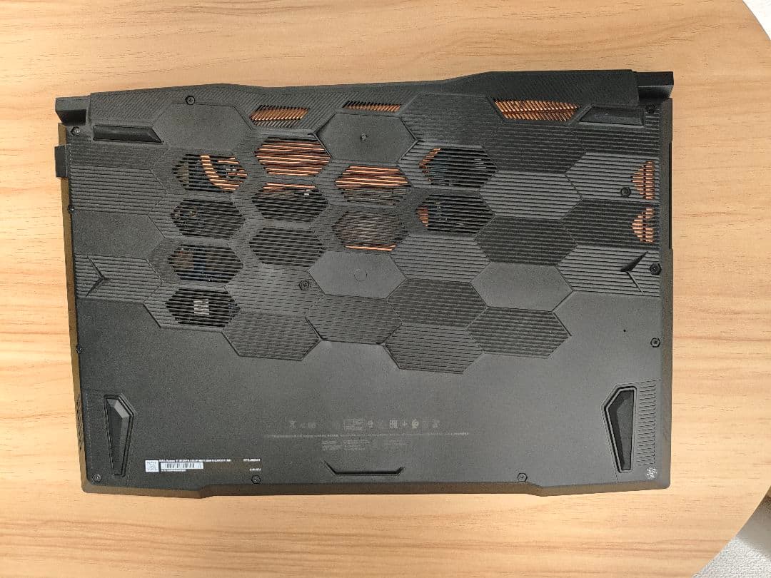 MSI KATANA 17 ノートPC 本体