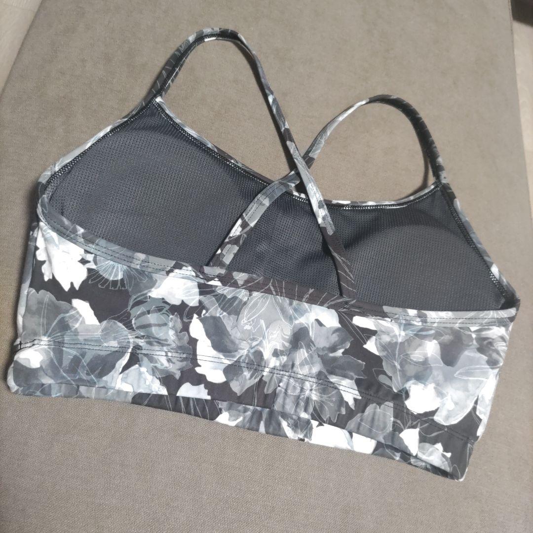 SUKALAブラックフラワーヨガウェア　ブラとレギンス Sサイズ