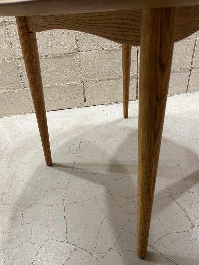 あさり 　IDC 大塚家具　シネマ　ダイニングテーブル　オーク無垢