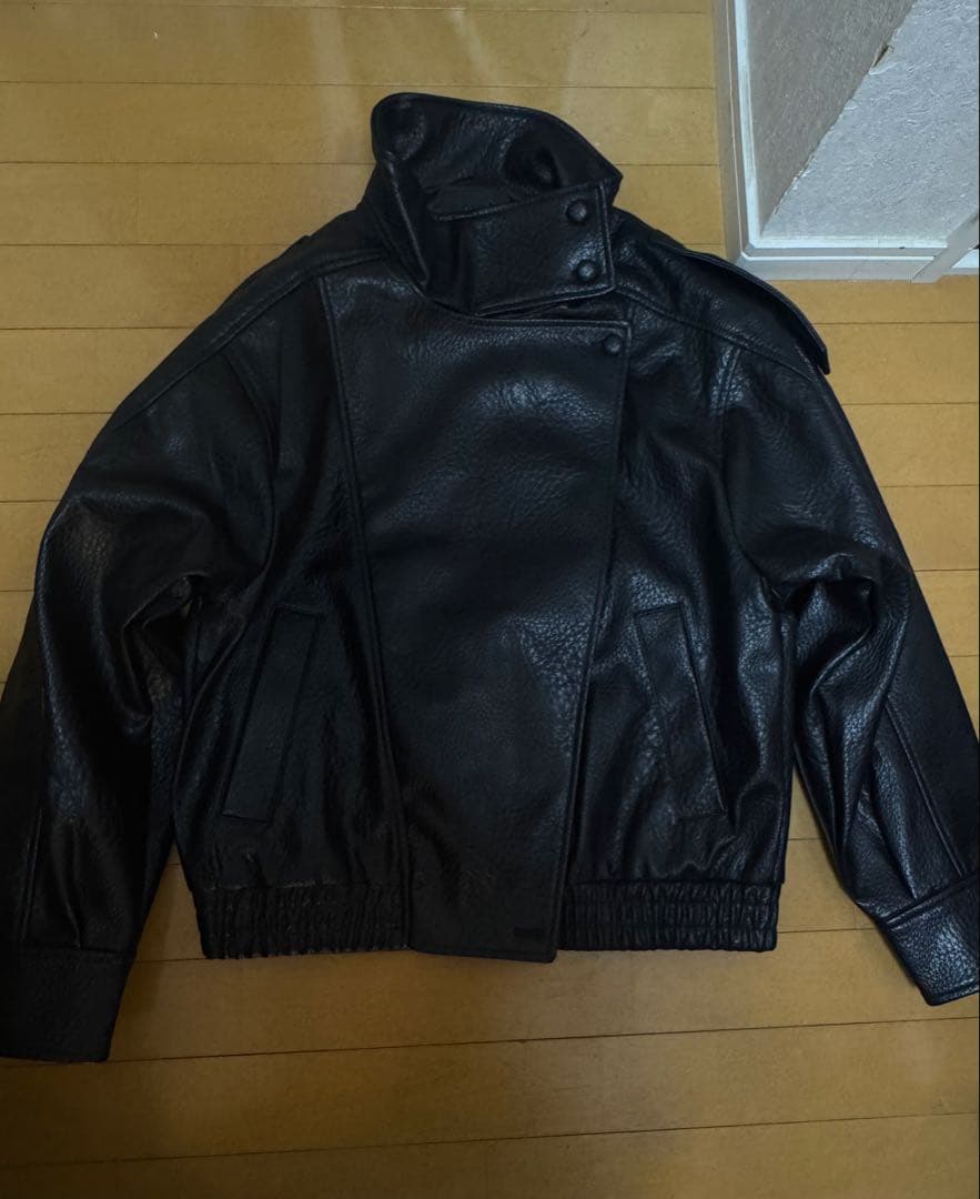 ZARA レディース　フェイクレザージャケット