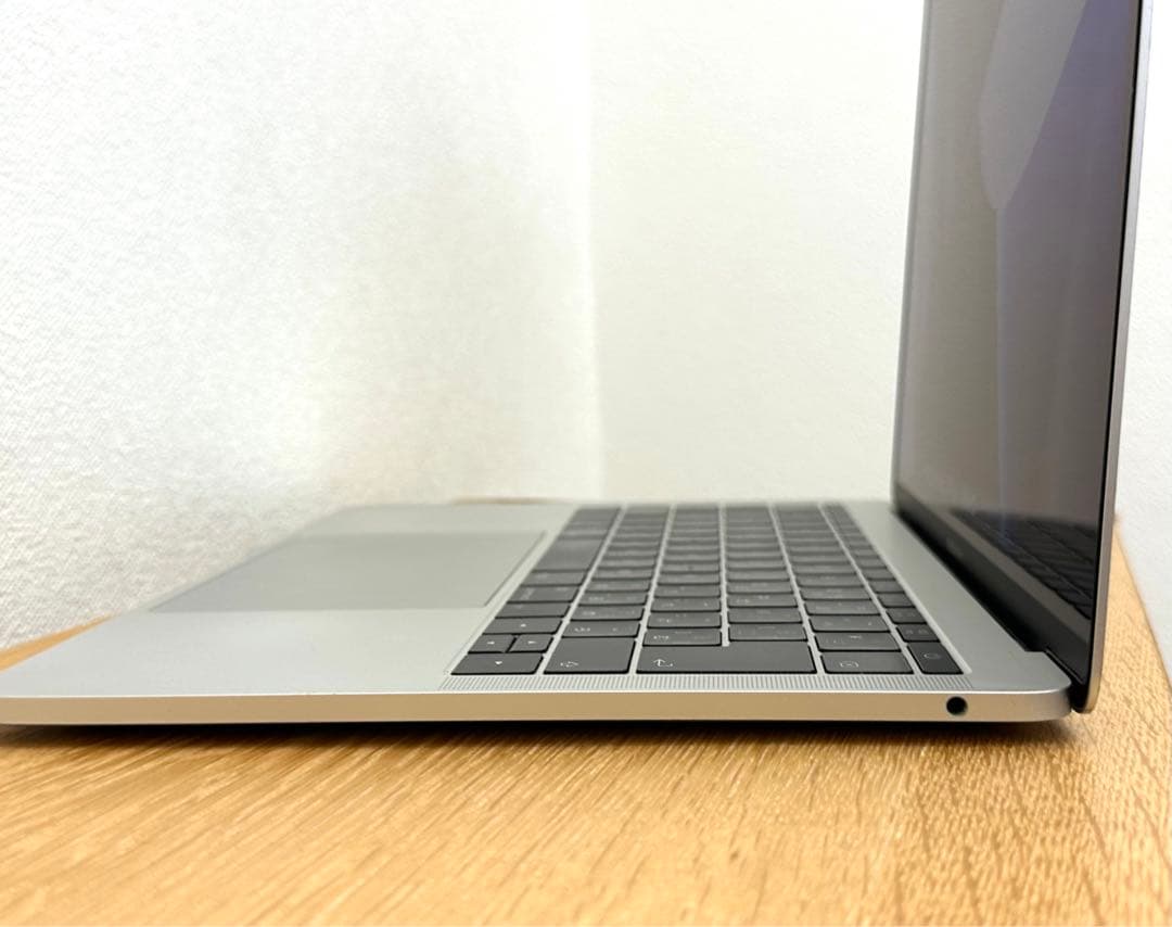 MacBook本体 MacBook Pro 13 2017 Core i5/16GB/256GB