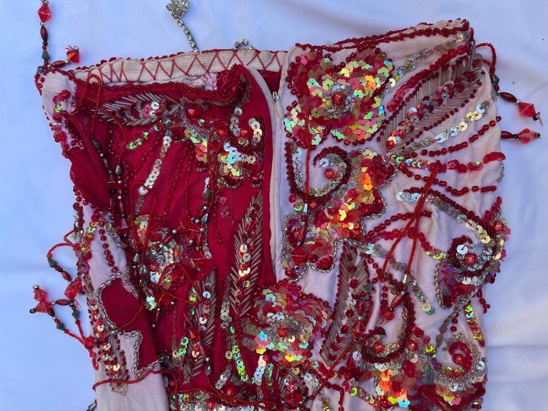 ベリーダンス セットアップ 赤とベージュ