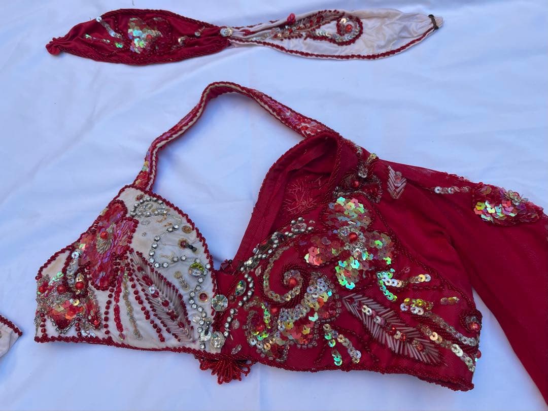 ベリーダンス セットアップ 赤とベージュ