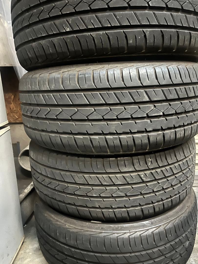 215/35r20 LIONHART 4本