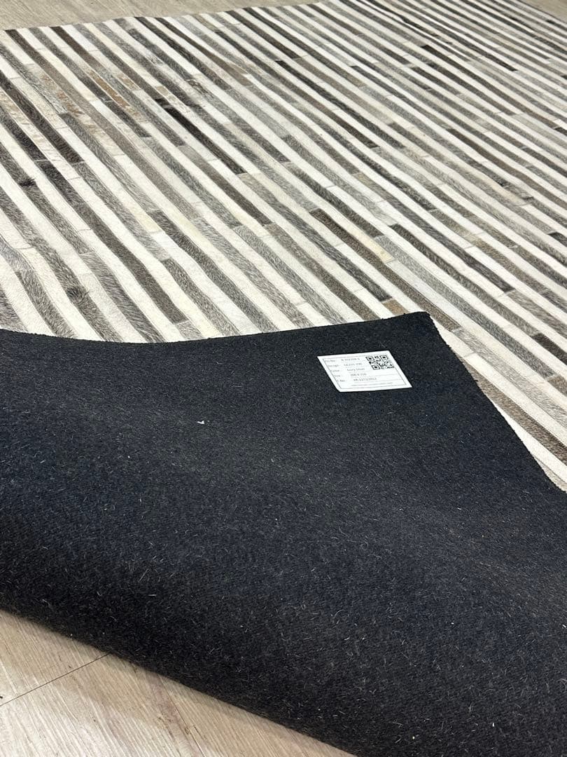 【東京都内23区配送無料】定価12万　カーペット　絨毯　ラグ　牛革　パッチワーク