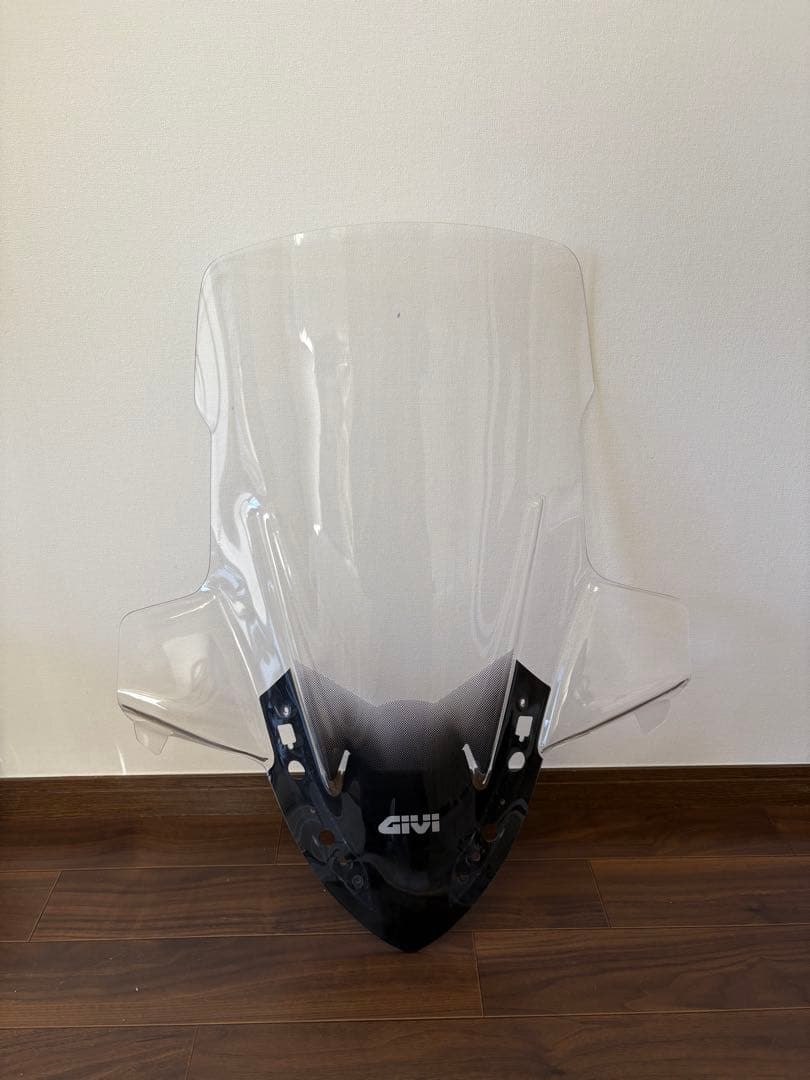 快適な走りに！　xmax250 ロングシールド　GIVI