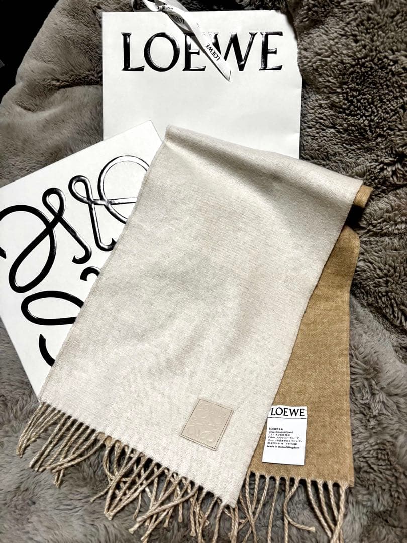 ロエベ　バイカラーマフラー　アイボリー、ベージュ