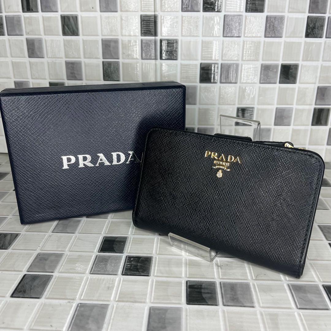 PRADA プラダ 財布　二つ折り財布
