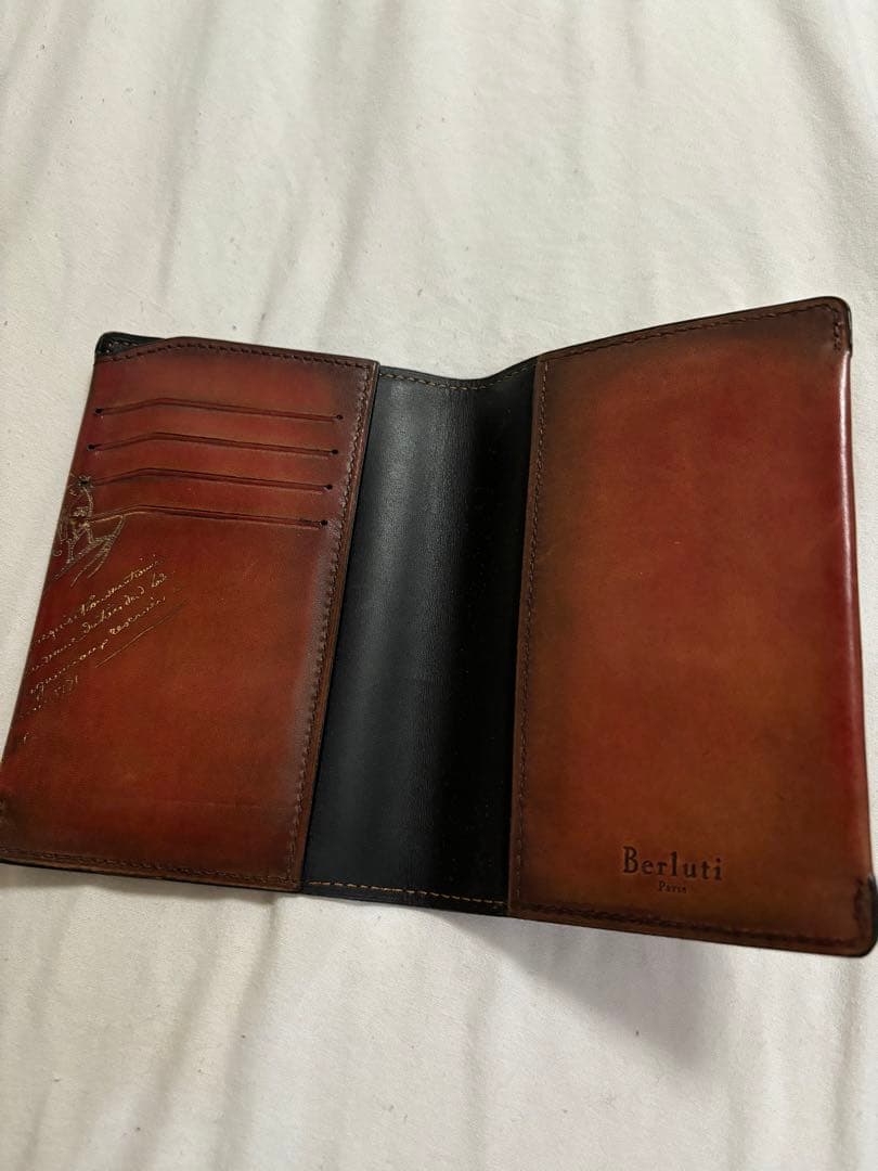 ベルルッティ パスポートケース