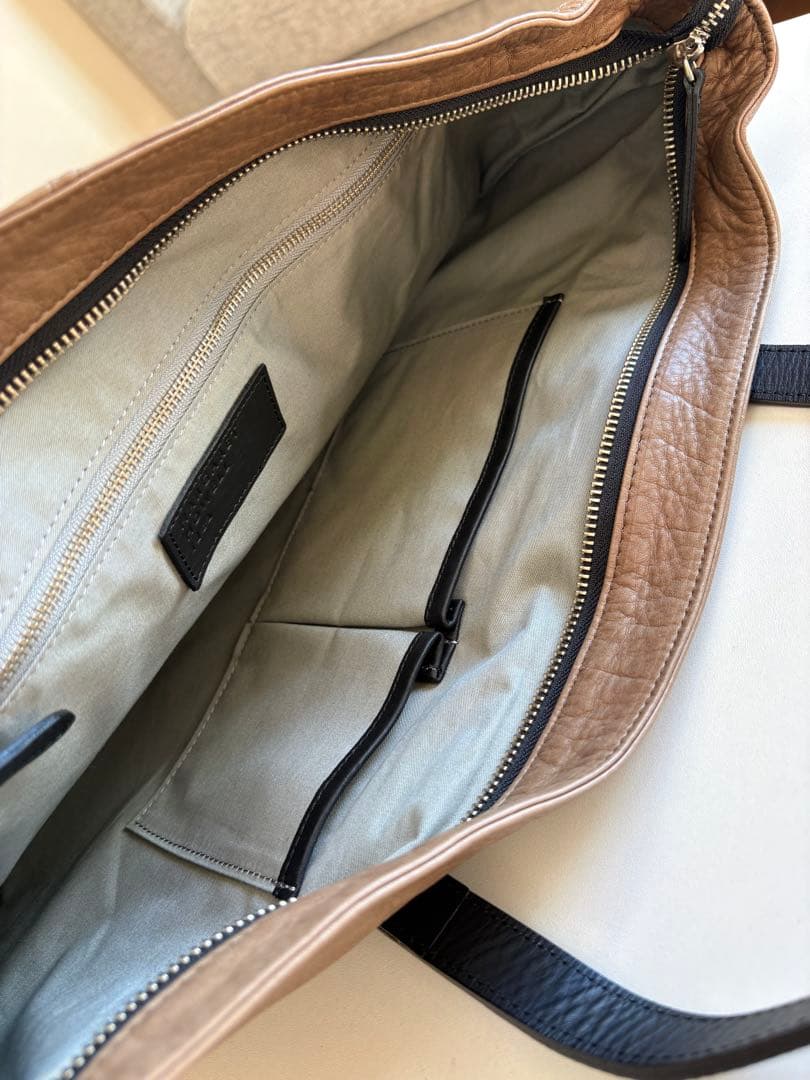 マーガレットハウエル レザートートバッグ A4 肩掛け未使用級