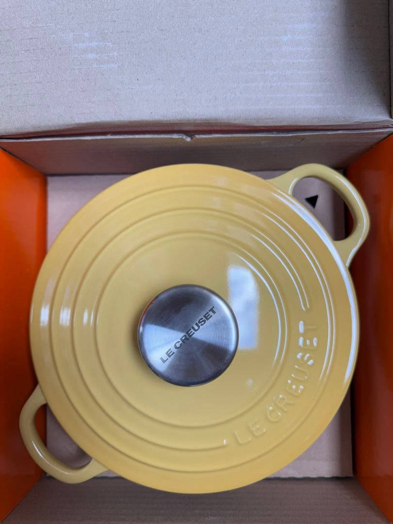 【新品】ル・クルーゼ　ココットロンド　18cmクインス　イエロー　両手鍋　鍋