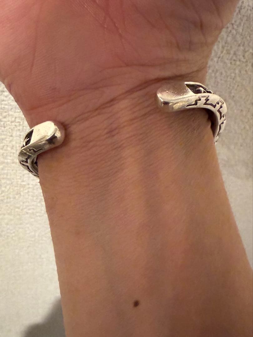 コディサンダーソンバングル　クラウズカーブズ&スターズ