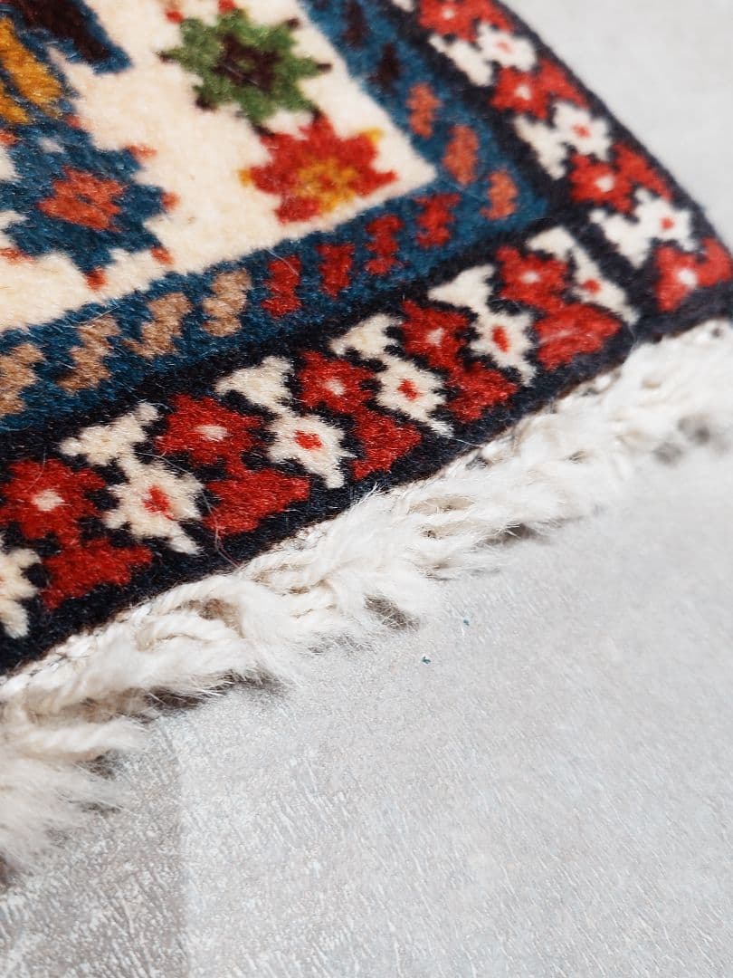 ペルシャ絨毯　ヤラメ絨毯　座布団　手織り　イラン　座布団ヤラメ(2)