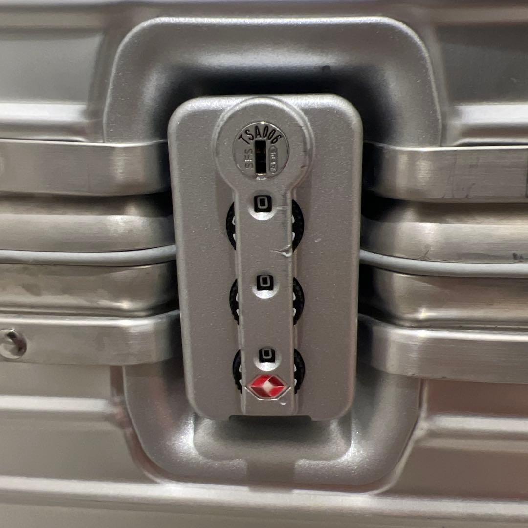最終値下げ！⭐️Rimowa４輪 パイロット ⭐️