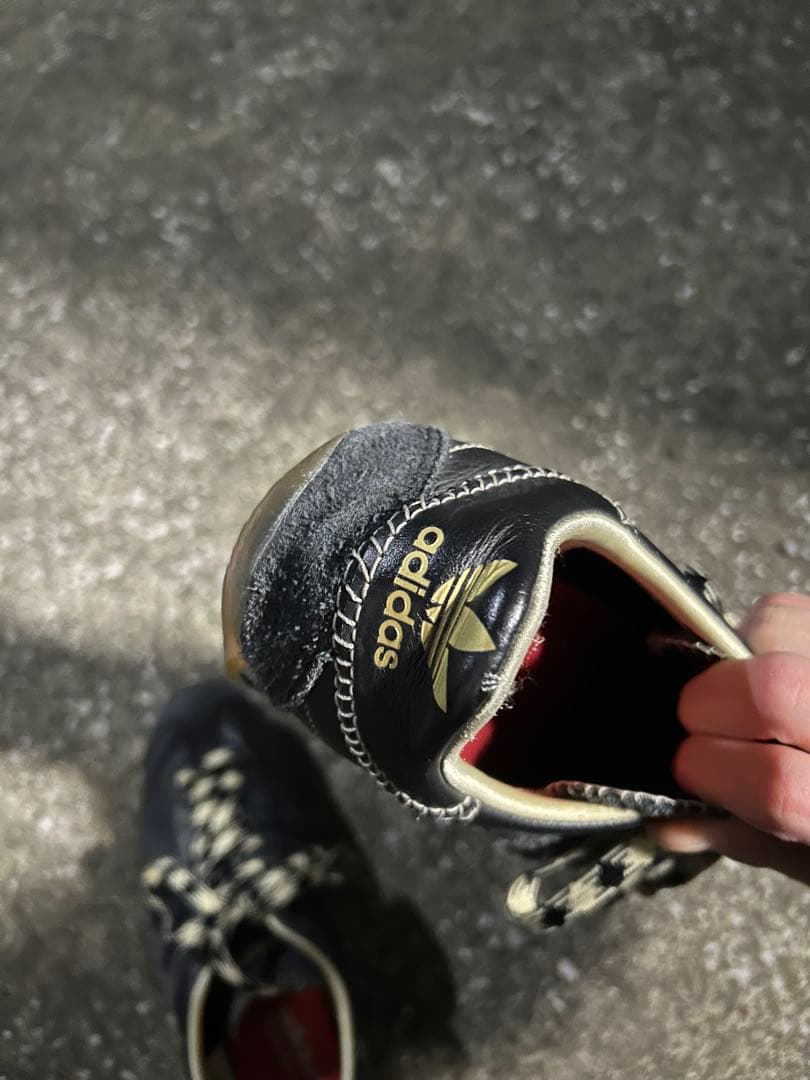 かび　激レア　adidas wales bonner カントリー　ブラック