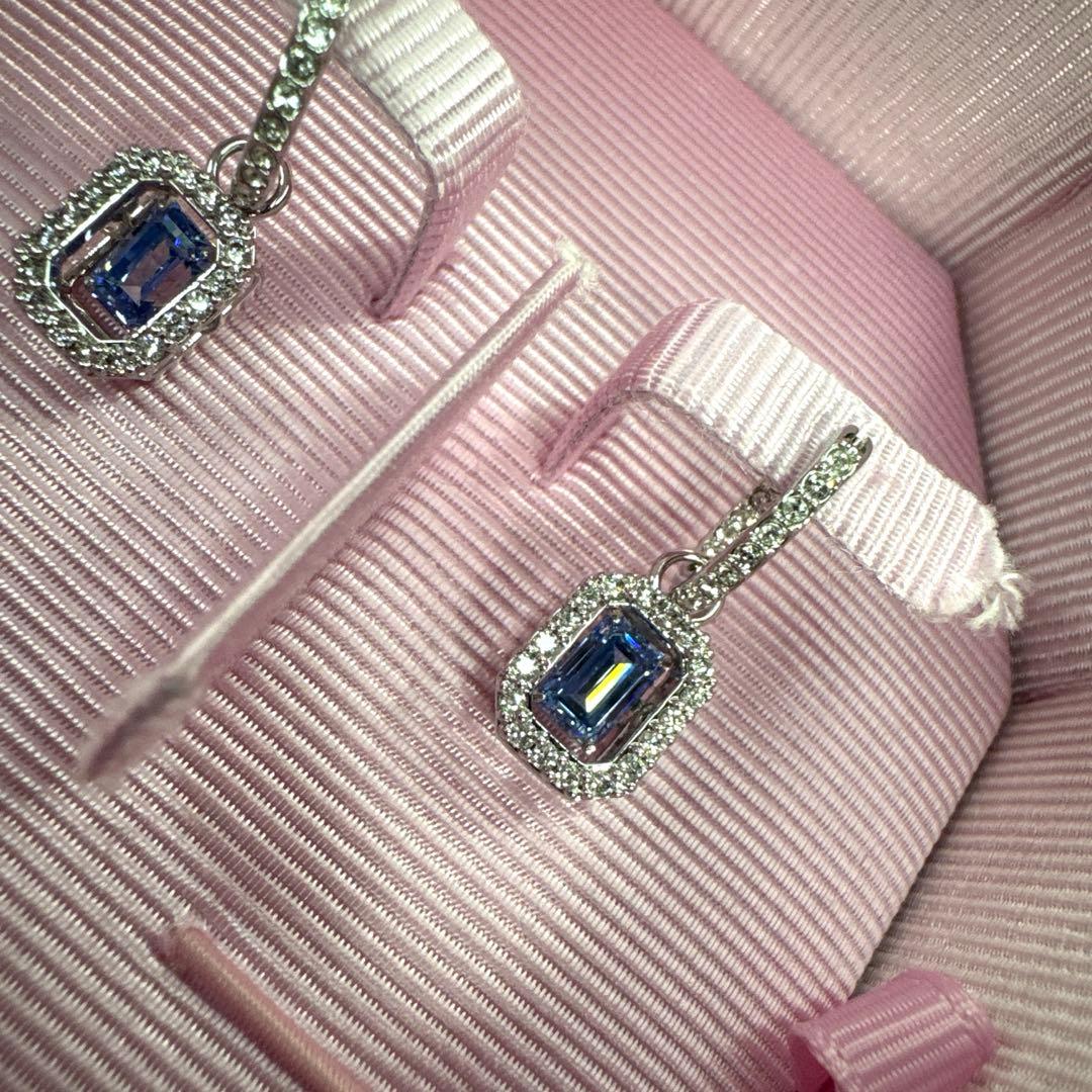 スワロフスキーUNAドロップピアス