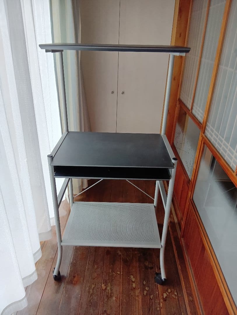 黒のパソコンデスク 引き出し付き