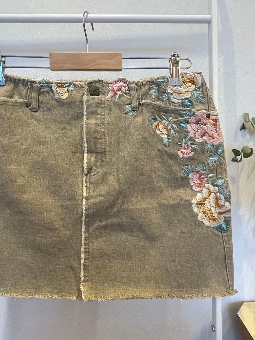 【希少】VIVIENNE TAM 花刺繍デニムスカート サイズ1 M