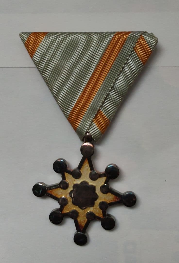 勲章セット 3個 金色 緑色 銀色