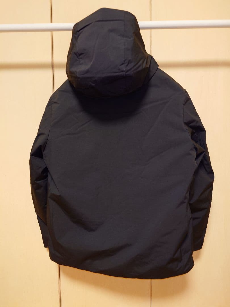 ユニクロ　ハイブリッドダウンパーカー　Lサイズ　ブラック