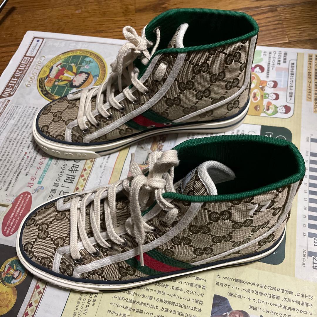 2/4まで！GUCCI レディーススニーカー　23㎝