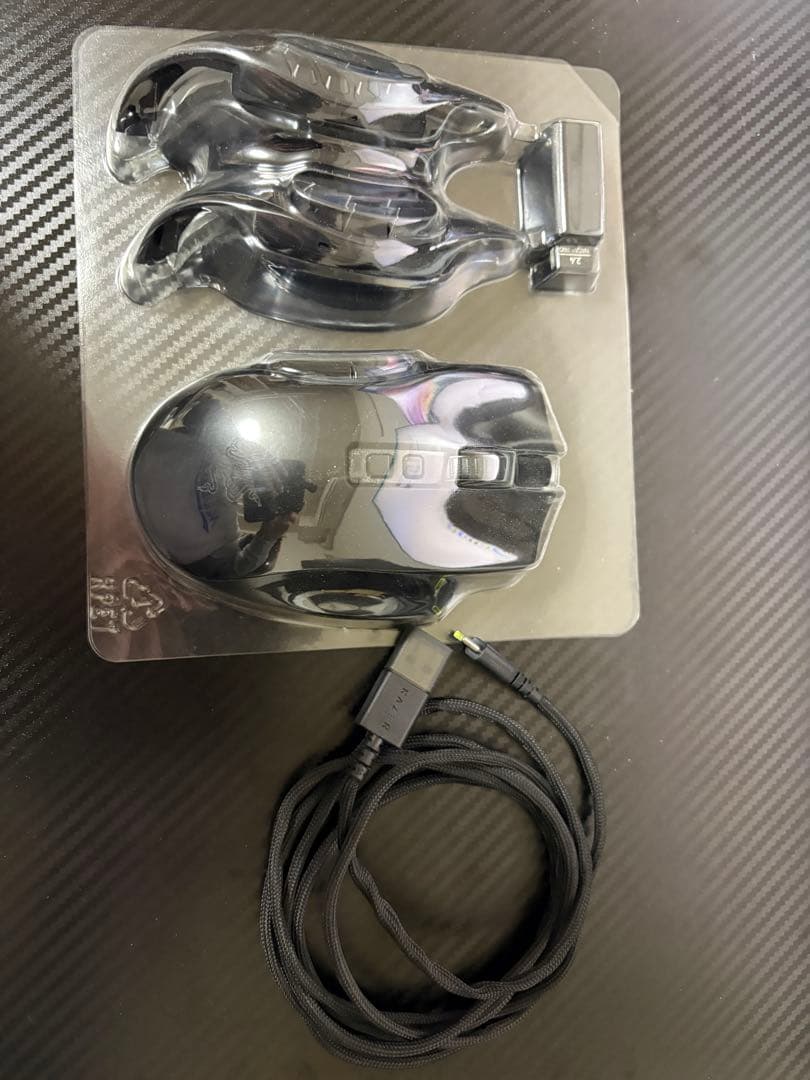 Razer Naga V2 Pro ワイヤレスゲーミングマウス 本体