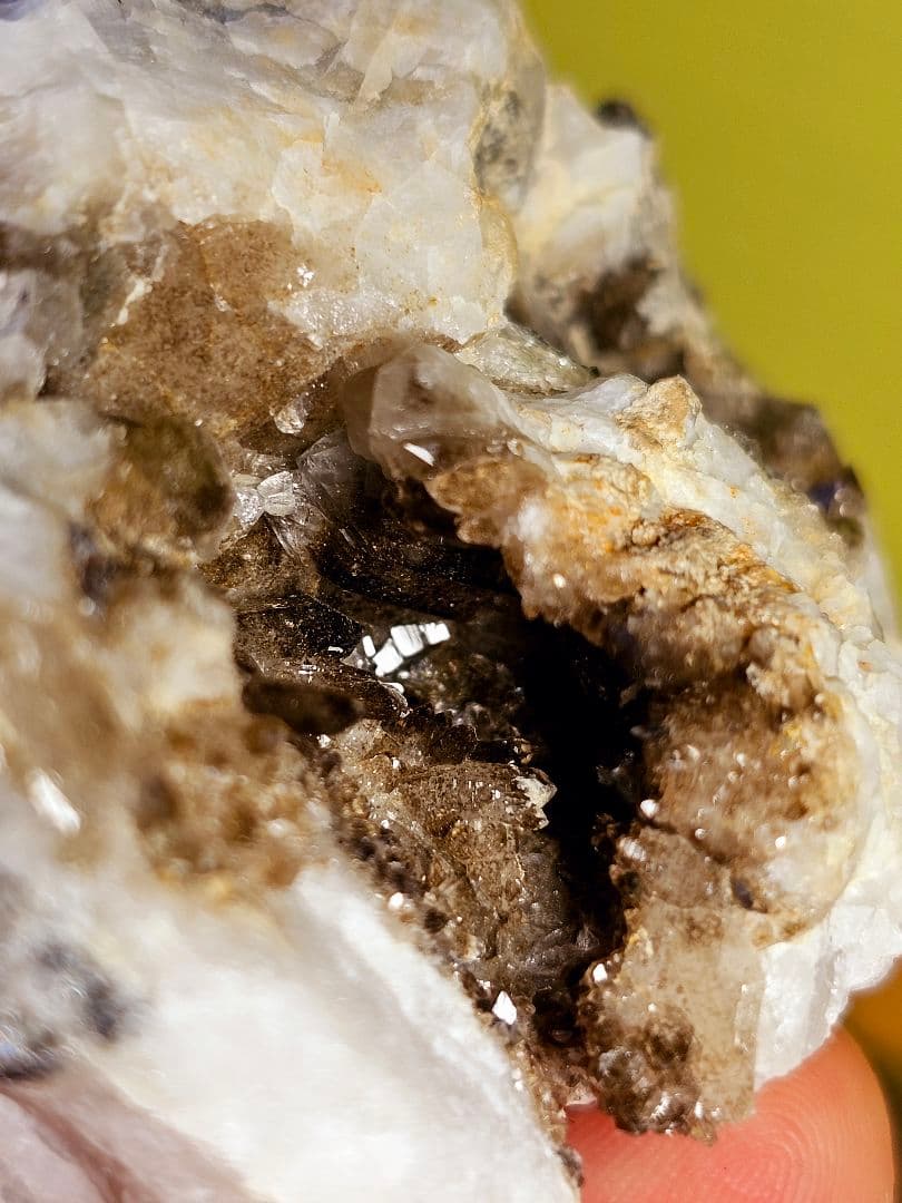 龍穴あり‼️アメリカ産 スモーキークォーツ ミニクラスター水晶