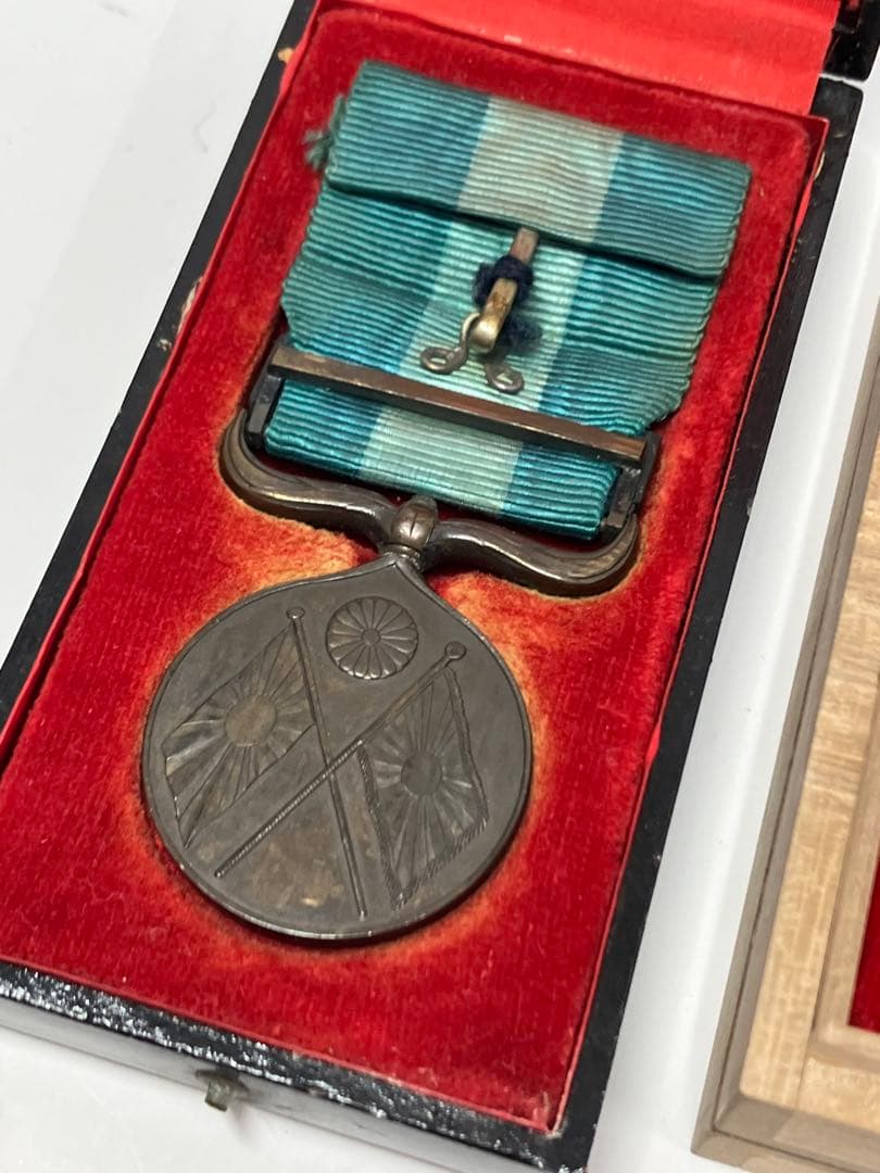 勲章・記章・徽章 まとめセット（小銃射撃兵徽章など）射撃 徽章