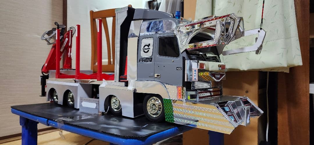 タミヤ1/14 トラック　デコトラ　自作バンパー追加します！makuです！