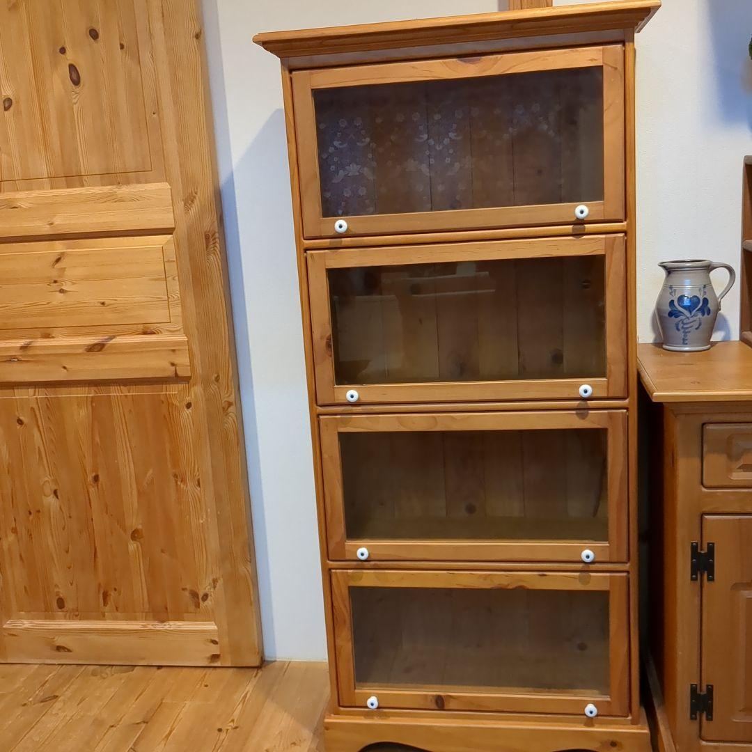 アントステラ　4ドア ガラスブックケース 木製