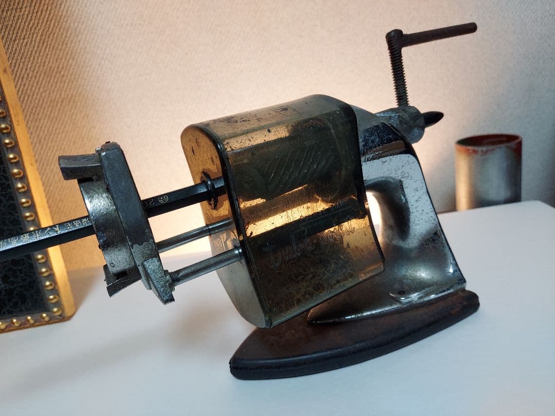 レトロ鉛筆削り／ビンテージ鉛筆削り／アンティーク雑貨／廃盤鉛筆