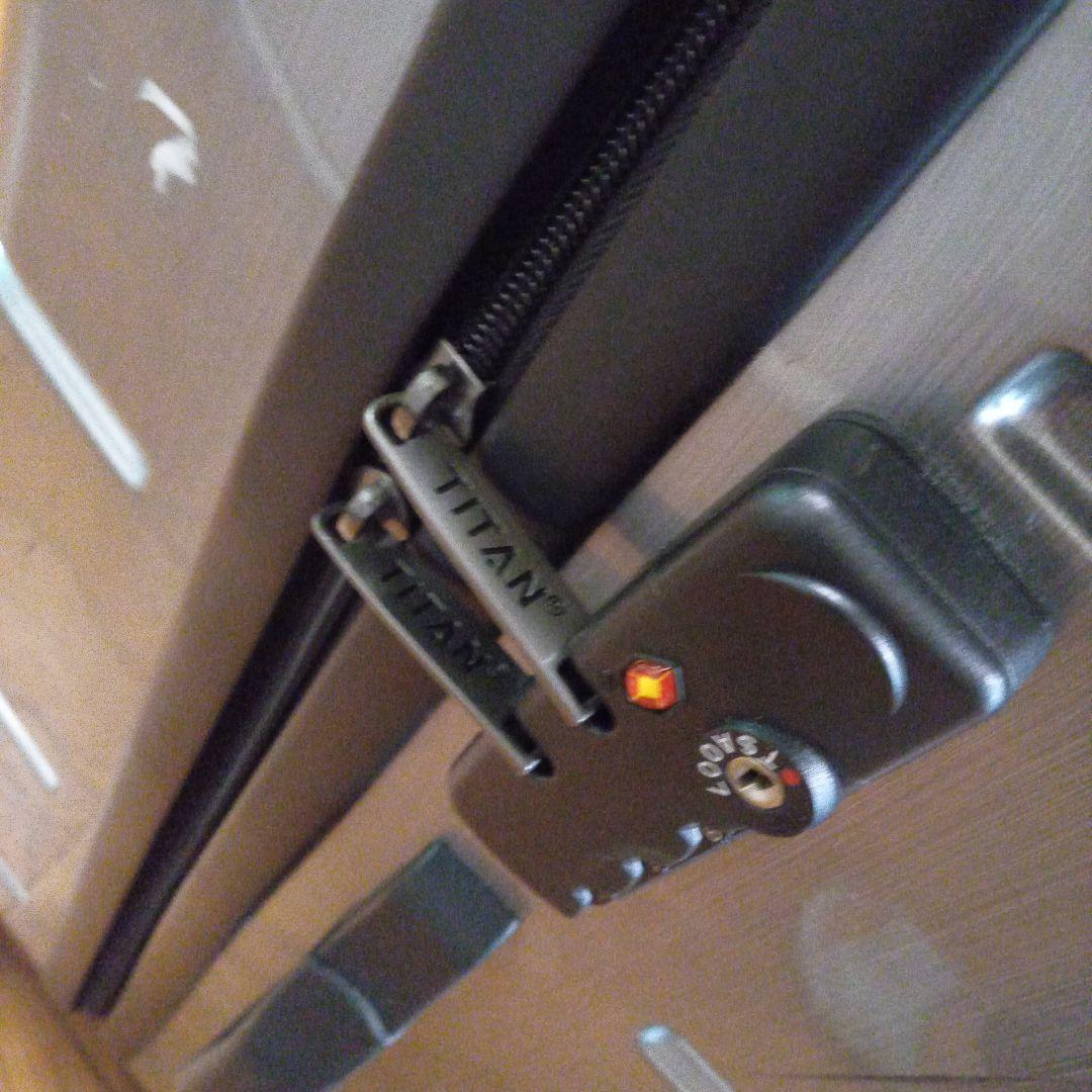 TITAN シルバーキャリーケース 中型 74L