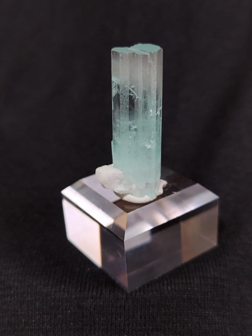 アクアマリン　原石　Aquamarine