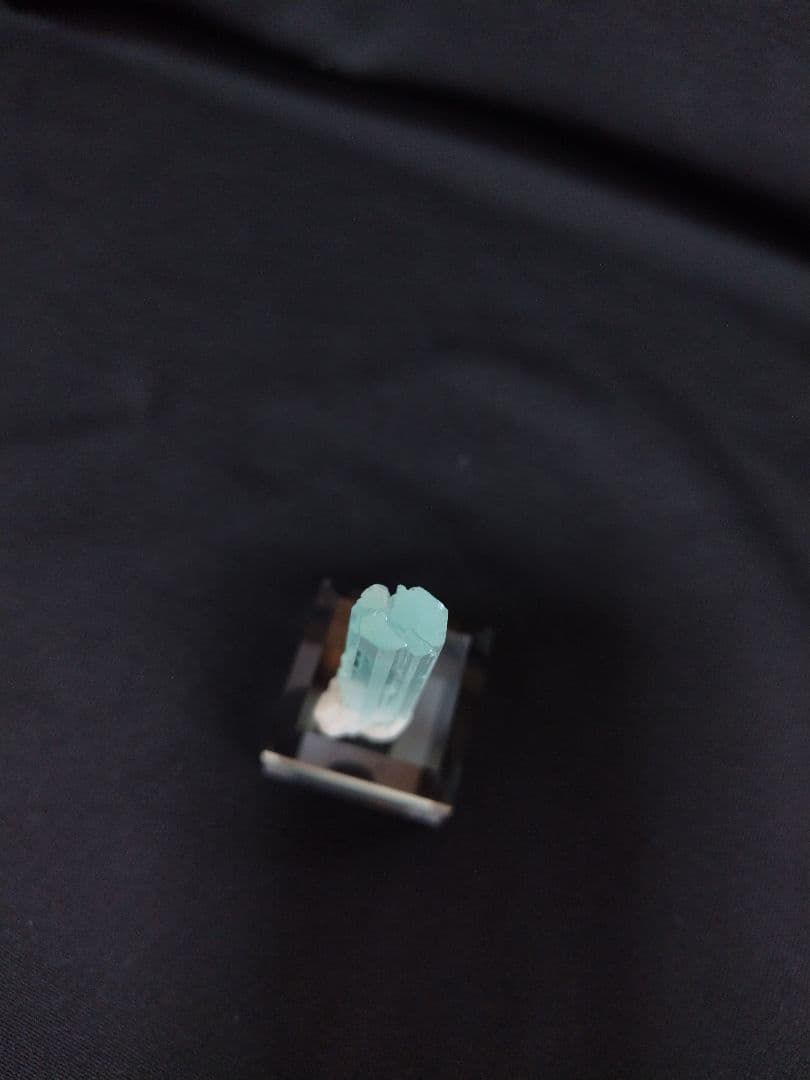 アクアマリン　原石　Aquamarine
