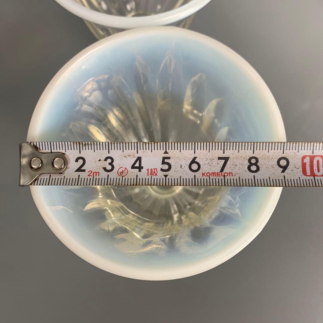 昭和初期　戦前　プレス　乳白青ぼかし　氷コップ　デザートカップ　和ガラス　古硝子