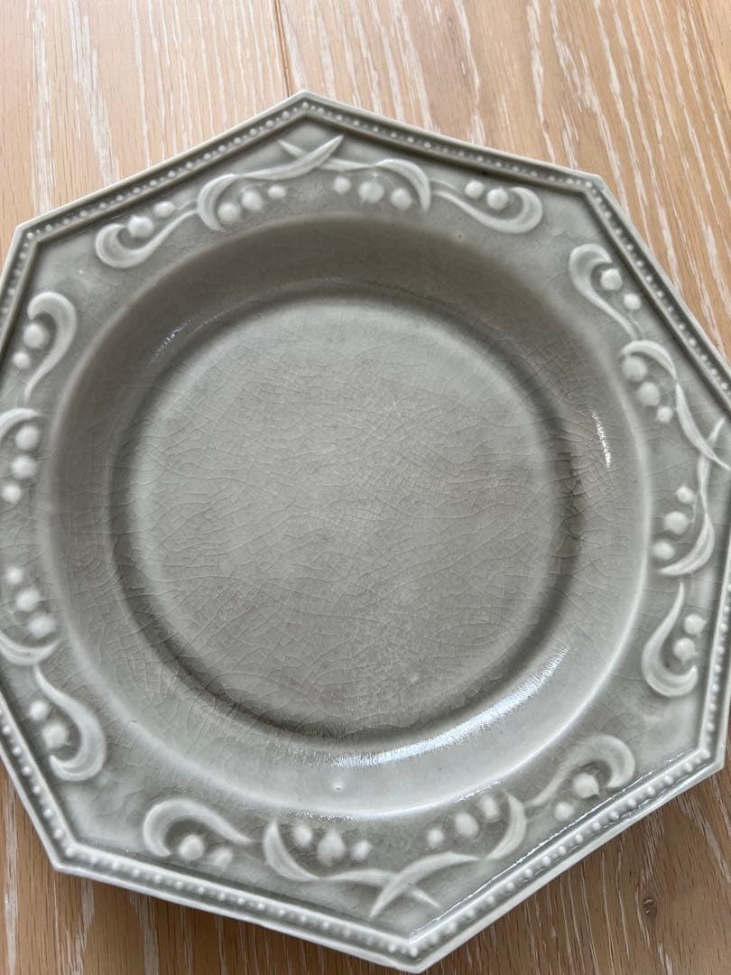 Summer阿部慎太朗　未使用すずらんレリーフ八角深皿　グレー2枚セット