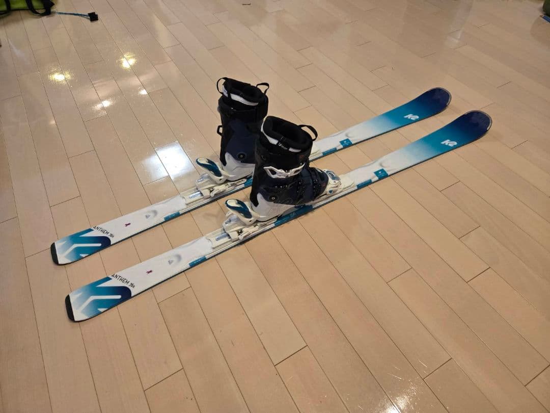 K2 スキー板 ブーツ付き 青白グラデーション