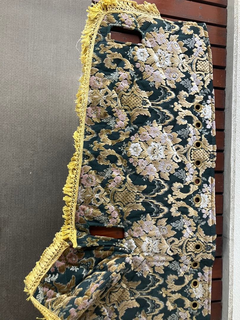 花柄刺繍装飾布 金色フリンジ付き　金華山花籠グリーン